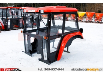 Kabina C-330 NAGLAK dach i błotniki z tworzywa (włókno szklane) HALOGENY